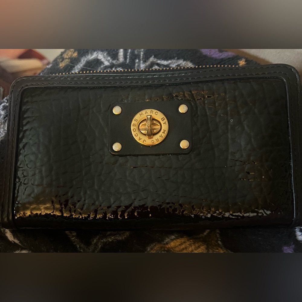 MARC BY MARC‎ JACOBS Totally Turnlock Large Zip-Around Wallet